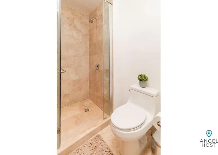 1br W Pool & Gym